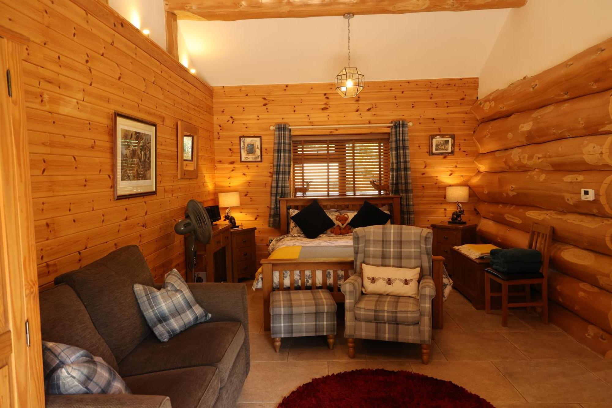 Badger's Wood At Hoo Farm Lodge Telford